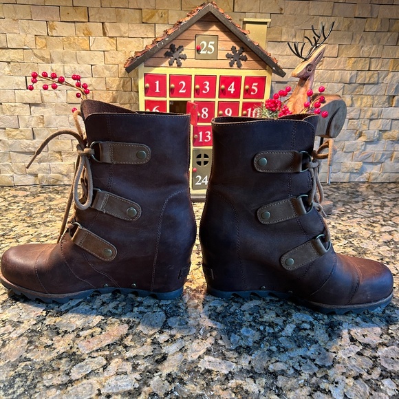 Sorel Joan of Arctic III wedge lace up boots - Picture 11 of 12